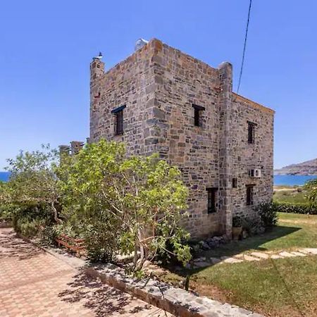 Traditional Stone House By The Sea... Kapetanianá Exterior photo