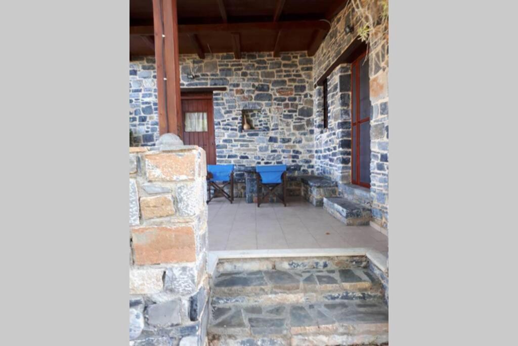Traditional Stone House By The Sea... Kapetanianá Exterior photo